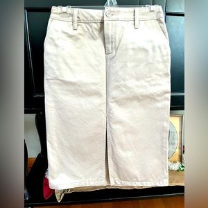 Gap straight/fitted knee length skirt